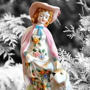 Vtg Candrea Sadek Figurine 6485 Women Lady/Dog Pink Cape Blue Dress Flowers